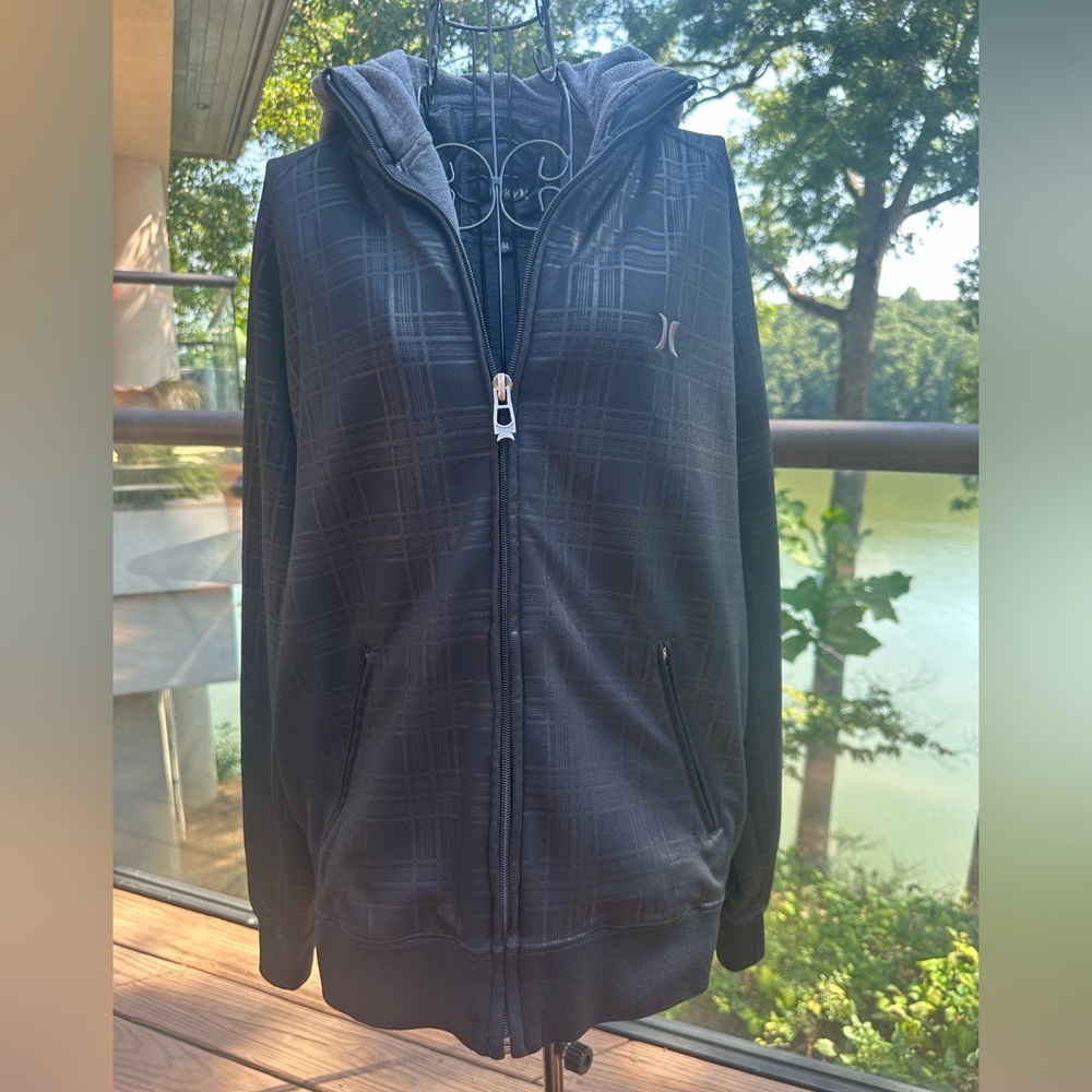 Black Plaid men’s jacket & sweatshirt